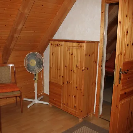 Ferienhaus Eisvogel * Люббенау